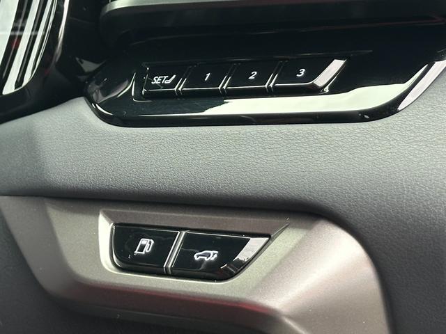 RX RX350 Fスポーツ 改モデル 内装レッド 14型コネクトナビ パノラマルーフ デジタルインナーミラー オレンジキャリパー 輻射ヒーター 電動リクライニング シートヒーター&クーラー ドラレコ前後 寒冷地仕様 純正21AW(61枚目)