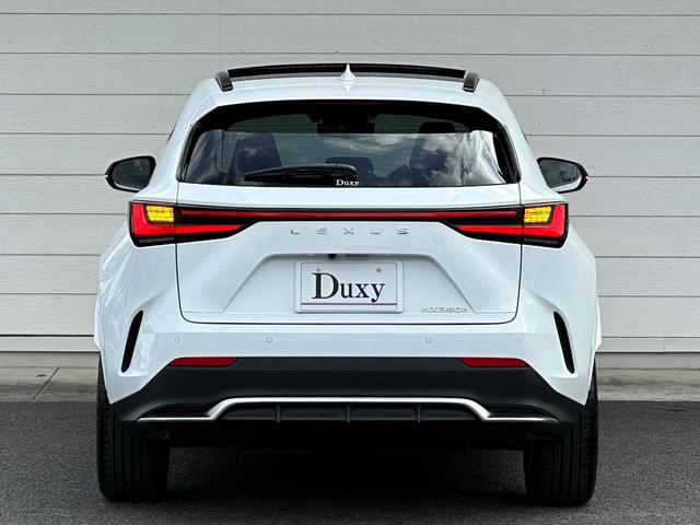 NX NX350h Fスポーツ 内装レッド オレンジキャリパー パノラマルーフ 14型コネクトナビ 内蔵型ドラレコ前後 デジタルインナーミラー シートクーラー&ヒーター 置くだけ充電 BSM HUD AC100V 純正20インチAW(7枚目)