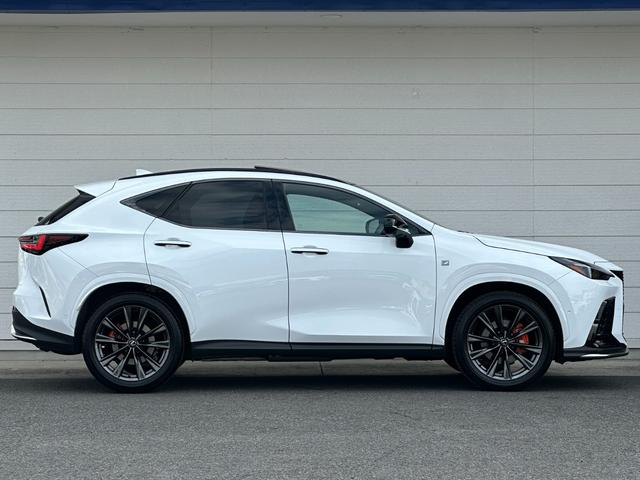 NX NX350h Fスポーツ 内装レッド オレンジキャリパー パノラマルーフ 14型コネクトナビ 内蔵型ドラレコ前後 デジタルインナーミラー シートクーラー&ヒーター 置くだけ充電 BSM HUD AC100V 純正20インチAW(9枚目)