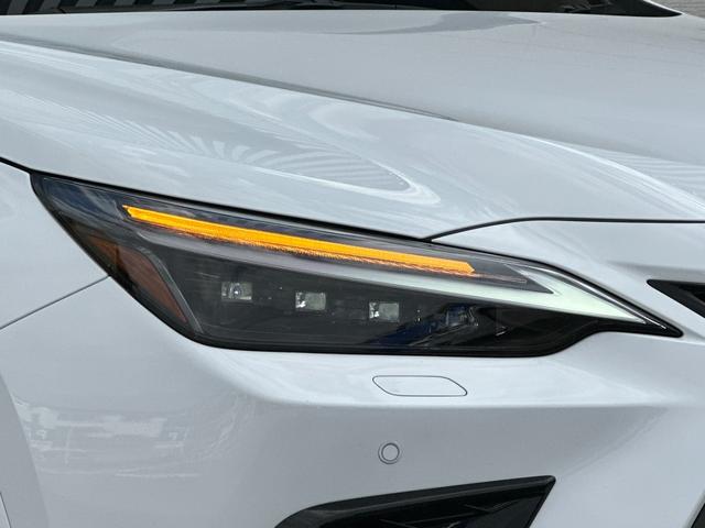 NX NX350h Fスポーツ 内装レッド オレンジキャリパー パノラマルーフ 14型コネクトナビ 内蔵型ドラレコ前後 デジタルインナーミラー シートクーラー&ヒーター 置くだけ充電 BSM HUD AC100V 純正20インチAW(17枚目)