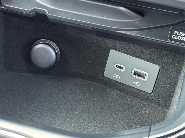 NX NX350h Fスポーツ 内装レッド オレンジキャリパー パノラマルーフ 14型コネクトナビ 内蔵型ドラレコ前後 デジタルインナーミラー シートクーラー&ヒーター 置くだけ充電 BSM HUD AC100V 純正20インチAW(60枚目)