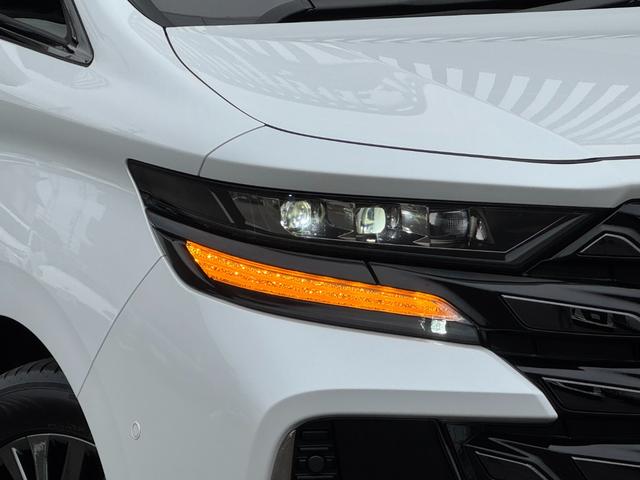 ヴェルファイアハイブリッド Ｚ　プレミア　内装ブラック　１４型コネクトナビ　デジタルインナーミラー　１３．２型後席モニター　左右独立ムーンルーフ　ヘッドアップディスプレイ　アドバンスパーク　シートヒーター＆クーラー　置くだけ充電　純正１９ＡＷ（17枚目）