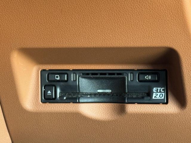 ヴェルファイアハイブリッド Ｚ　プレミア　内装ブラウン　ＧＲエアロ＋マフラー　デジタルミラー　後席フリップダウンモニター　左右独立ムーンルーフ　ヘッドアップディスプレイ　トヨタチームメイト　シートヒーター＆クーラー　置くだけ充電　純正１９ＡＷ（62枚目）