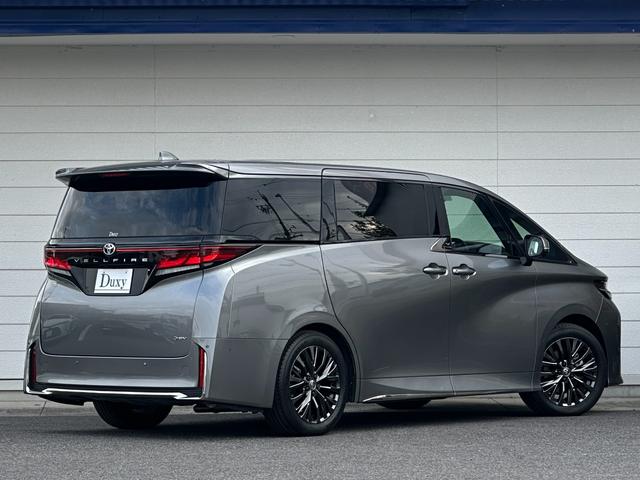 ヴェルファイアハイブリッド Ｚ　プレミア　内装ブラウン　１４型コネクトナビ　左右独立ムーンルーフ　デジタルミラー　トヨタチームメイト　ユニバーサルステップ　シートベンチレーション＆ヒーター　ＢＳＭ　ＨＵＤ　ＡＣ１５００Ｗ　純正１９インチＡＷ（13枚目）