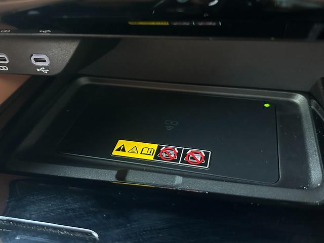 ヴェルファイアハイブリッド Ｚ　プレミア　内装ブラウン　１４型コネクトナビ　左右独立ムーンルーフ　デジタルミラー　トヨタチームメイト　ユニバーサルステップ　シートベンチレーション＆ヒーター　ＢＳＭ　ＨＵＤ　ＡＣ１５００Ｗ　純正１９インチＡＷ（58枚目）