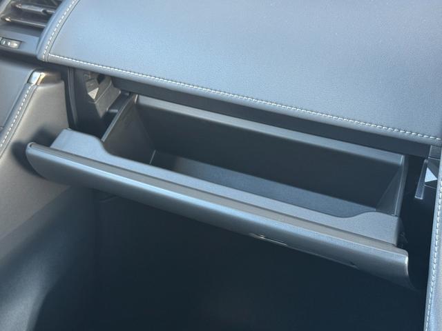 アルファード Z 改良後モデル モデリスタエアロ JBLプレミアムサウンドシステム リヤエンターテイメント 左右独立ムーンルーフ デジタルインナーミラー ユニバーサルステップ トヨタチームメイト 置く充電 純正18AW(62枚目)