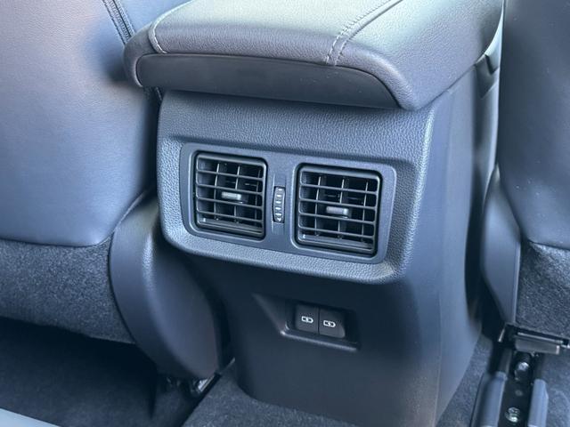 ハリアーハイブリッド Z レザーパッケージ・ナイトシェード 特別仕様車 12.3型JBLコネクトナビ 調光パノラマルーフ デジタルミラー ヘッドアップディスプレイ シートヒーター&クーラー シートメモリー PVM BSM AC1500W 置充電 純正19AW(68枚目)