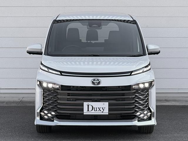 ヴォクシー 　改良モデル　１０．５型コネクトナビ　３眼ＬＥＤヘッドライト　快適利便パッケージＨｉ　トヨタチームメイト　アドバンストパーク　デジタルインナーミラー　後席シートヒーター　純正１７インチＡＷ（4枚目）