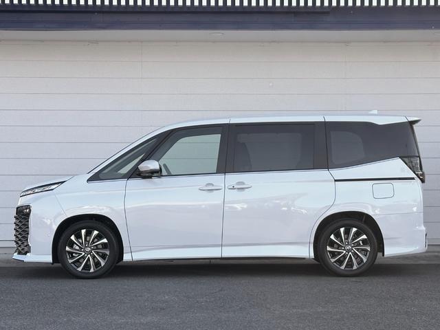 ヴォクシー 　改良モデル　１０．５型コネクトナビ　３眼ＬＥＤヘッドライト　快適利便パッケージＨｉ　トヨタチームメイト　アドバンストパーク　デジタルインナーミラー　後席シートヒーター　純正１７インチＡＷ（8枚目）