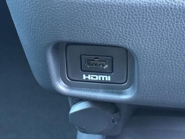 ヴォクシー 　改良モデル　１０．５型コネクトナビ　３眼ＬＥＤヘッドライト　快適利便パッケージＨｉ　トヨタチームメイト　アドバンストパーク　デジタルインナーミラー　後席シートヒーター　純正１７インチＡＷ（50枚目）