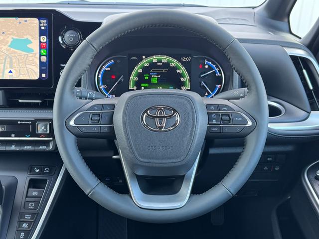 ヴォクシー 　改良モデル　１０．５型コネクトナビ　３眼ＬＥＤヘッドライト　快適利便パッケージＨｉ　トヨタチームメイト　アドバンストパーク　デジタルインナーミラー　後席シートヒーター　純正１７インチＡＷ（52枚目）