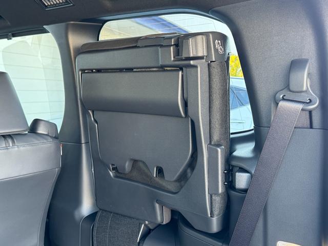 ヴォクシー 　改良モデル　１０．５型コネクトナビ　３眼ＬＥＤヘッドライト　快適利便パッケージＨｉ　トヨタチームメイト　アドバンストパーク　デジタルインナーミラー　後席シートヒーター　純正１７インチＡＷ（73枚目）