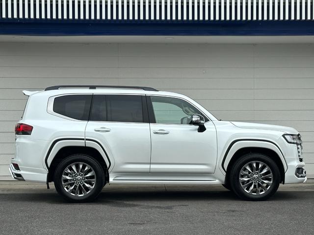 ランドクルーザー ＺＸ　モデリスタエアロ＋リヤスポイラー　１２．３型ＪＢＬコネクトナビ　リヤエンター　クールＢＯＸ　電動リヤデフロック　１２．３ＴＦＴカラーメーター　ブラックルーフレール　電動格納式サードシート　純正１８ＡＷ（9枚目）