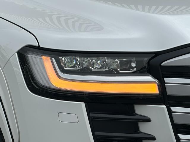 ランドクルーザー ＺＸ　モデリスタエアロ＋リヤスポイラー　１２．３型ＪＢＬコネクトナビ　リヤエンター　クールＢＯＸ　電動リヤデフロック　１２．３ＴＦＴカラーメーター　ブラックルーフレール　電動格納式サードシート　純正１８ＡＷ（17枚目）