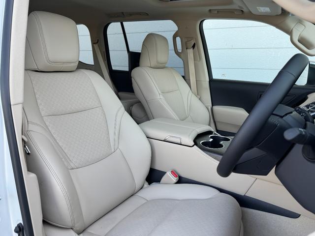 ランドクルーザー ＺＸ　モデリスタエアロ＋リヤスポイラー　１２．３型ＪＢＬコネクトナビ　リヤエンター　クールＢＯＸ　電動リヤデフロック　１２．３ＴＦＴカラーメーター　ブラックルーフレール　電動格納式サードシート　純正１８ＡＷ（33枚目）