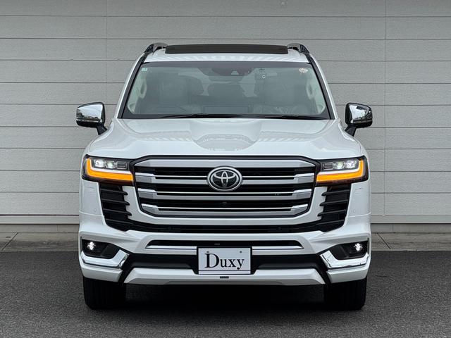 ランドクルーザー ＺＸ　内装ベージュ　モデリスタエアロ　１２．３型ＪＢＬナビ　リヤエンター　クールＢＯＸ　寒冷地仕様　空気圧センサー　電動リヤデフロック　トノカバー　電動格納サードシート　アクセサリーコンセント　純正２０ＡＷ（6枚目）