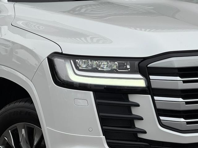 ランドクルーザー ＺＸ　内装ベージュ　モデリスタエアロ　１２．３型ＪＢＬナビ　リヤエンター　クールＢＯＸ　寒冷地仕様　空気圧センサー　電動リヤデフロック　トノカバー　電動格納サードシート　アクセサリーコンセント　純正２０ＡＷ（15枚目）