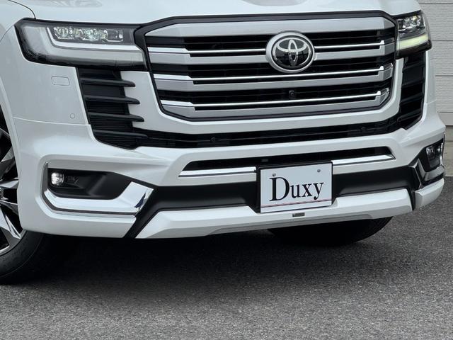 ランドクルーザー ＺＸ　内装ベージュ　モデリスタエアロ　１２．３型ＪＢＬナビ　リヤエンター　クールＢＯＸ　寒冷地仕様　空気圧センサー　電動リヤデフロック　トノカバー　電動格納サードシート　アクセサリーコンセント　純正２０ＡＷ（18枚目）