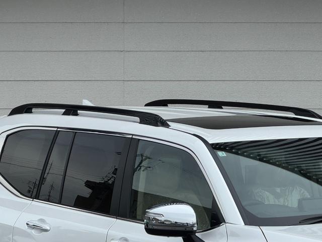 ランドクルーザー ＺＸ　内装ベージュ　モデリスタエアロ　１２．３型ＪＢＬナビ　リヤエンター　クールＢＯＸ　寒冷地仕様　空気圧センサー　電動リヤデフロック　トノカバー　電動格納サードシート　アクセサリーコンセント　純正２０ＡＷ（19枚目）