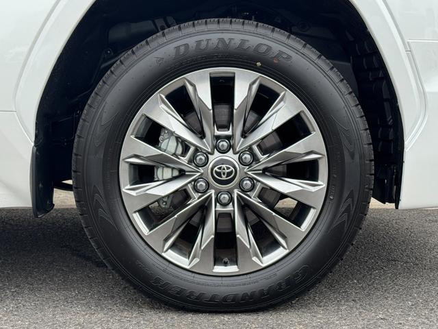 ランドクルーザー ＺＸ　内装ベージュ　モデリスタエアロ　１２．３型ＪＢＬナビ　リヤエンター　クールＢＯＸ　寒冷地仕様　空気圧センサー　電動リヤデフロック　トノカバー　電動格納サードシート　アクセサリーコンセント　純正２０ＡＷ（28枚目）