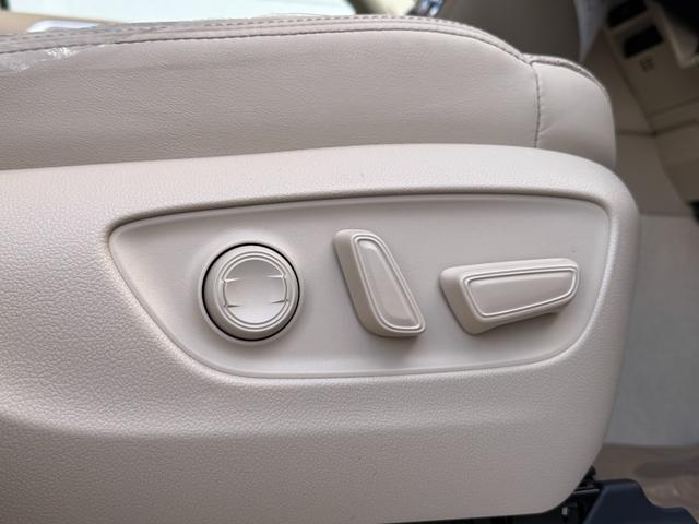 ランドクルーザー ＺＸ　内装ベージュ　モデリスタエアロ　１２．３型ＪＢＬナビ　リヤエンター　クールＢＯＸ　寒冷地仕様　空気圧センサー　電動リヤデフロック　トノカバー　電動格納サードシート　アクセサリーコンセント　純正２０ＡＷ（33枚目）