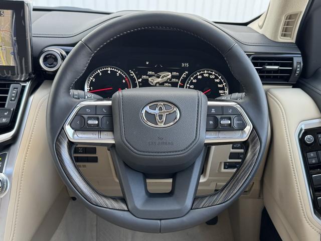 ランドクルーザー ＺＸ　内装ベージュ　モデリスタエアロ　１２．３型ＪＢＬナビ　リヤエンター　クールＢＯＸ　寒冷地仕様　空気圧センサー　電動リヤデフロック　トノカバー　電動格納サードシート　アクセサリーコンセント　純正２０ＡＷ（44枚目）