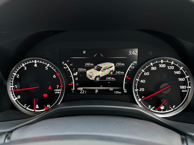 ランドクルーザー ＺＸ　内装ベージュ　モデリスタエアロ　１２．３型ＪＢＬナビ　リヤエンター　クールＢＯＸ　寒冷地仕様　空気圧センサー　電動リヤデフロック　トノカバー　電動格納サードシート　アクセサリーコンセント　純正２０ＡＷ（48枚目）