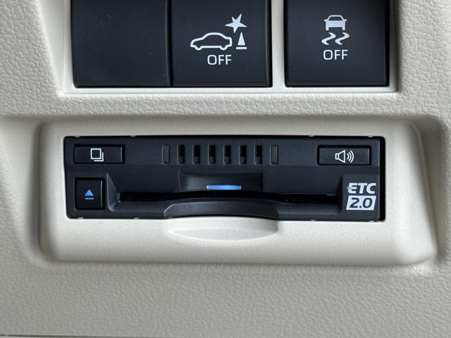 ランドクルーザー ＺＸ　内装ベージュ　モデリスタエアロ　１２．３型ＪＢＬナビ　リヤエンター　クールＢＯＸ　寒冷地仕様　空気圧センサー　電動リヤデフロック　トノカバー　電動格納サードシート　アクセサリーコンセント　純正２０ＡＷ（52枚目）