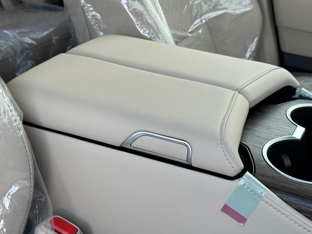 ランドクルーザー ＺＸ　内装ベージュ　モデリスタエアロ　１２．３型ＪＢＬナビ　リヤエンター　クールＢＯＸ　寒冷地仕様　空気圧センサー　電動リヤデフロック　トノカバー　電動格納サードシート　アクセサリーコンセント　純正２０ＡＷ（60枚目）