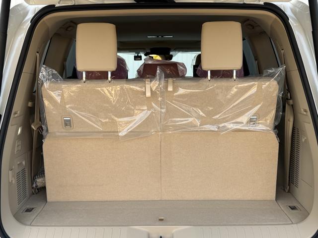 ランドクルーザー ＺＸ　内装ベージュ　モデリスタエアロ　１２．３型ＪＢＬナビ　リヤエンター　クールＢＯＸ　寒冷地仕様　空気圧センサー　電動リヤデフロック　トノカバー　電動格納サードシート　アクセサリーコンセント　純正２０ＡＷ（70枚目）