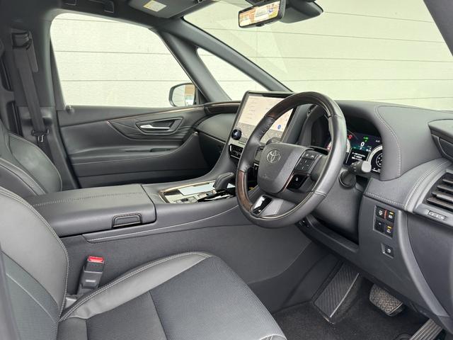 アルファードハイブリッド Ｚ　改良後モデル　モデリスタエアロ　１４型コネクトナビ　ＪＢＬプレミアムサウンド　１４型リヤエンターテイメント　左右独立ムーンルーフ　ヘッドアップディスプレイ　ユニバーサルステップ　ＨＤＭＩ　純正１８ＡＷ（35枚目）