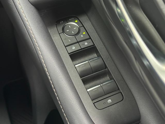 アルファードハイブリッド Ｚ　改良後モデル　モデリスタエアロ　１４型コネクトナビ　ＪＢＬプレミアムサウンド　１４型リヤエンターテイメント　左右独立ムーンルーフ　ヘッドアップディスプレイ　ユニバーサルステップ　ＨＤＭＩ　純正１８ＡＷ（49枚目）