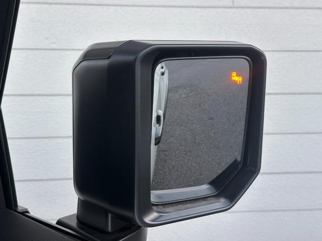 ランドクルーザー２５０ ＺＸファーストエディション　内装ブラウン　丸目ヘッドランプ　１４型コネクトナビ　ＪＢＬプレミアムサウンド　デジタルインナーミラー　アドバンストドライブ　電動格納サードシート　シートメモリ　置くだけ充電　ＡＣ１００Ｖ　純正１８ＡＷ（23枚目）