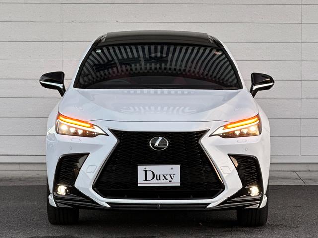 ＮＸ ＮＸ３５０ｈ　Ｆスポーツ　本革レッド内装　ＴＲＤエアロ　オレンジブレーキキャリパー　パノラマルーフ　デジタルインナーミラー　後席電動リクライニング　ヘッドアップディスプレイ　シートヒーター＆クーラー　ドラレコ前後　純正２０ＡＷ（6枚目）
