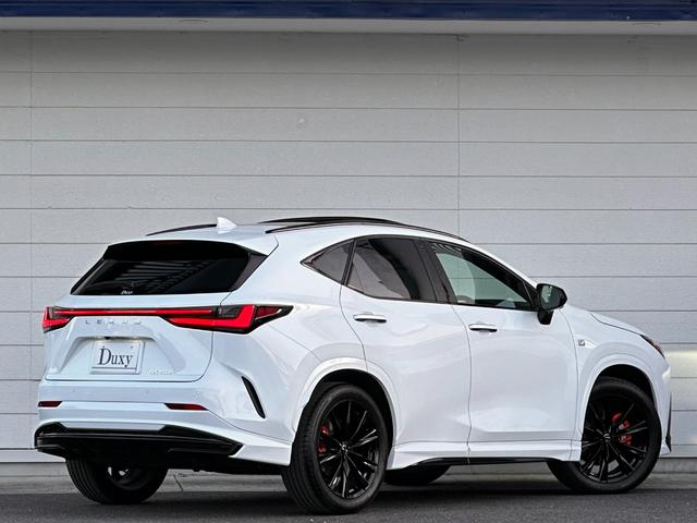 ＮＸ ＮＸ３５０ｈ　Ｆスポーツ　本革レッド内装　ＴＲＤエアロ　オレンジブレーキキャリパー　パノラマルーフ　デジタルインナーミラー　後席電動リクライニング　ヘッドアップディスプレイ　シートヒーター＆クーラー　ドラレコ前後　純正２０ＡＷ（13枚目）