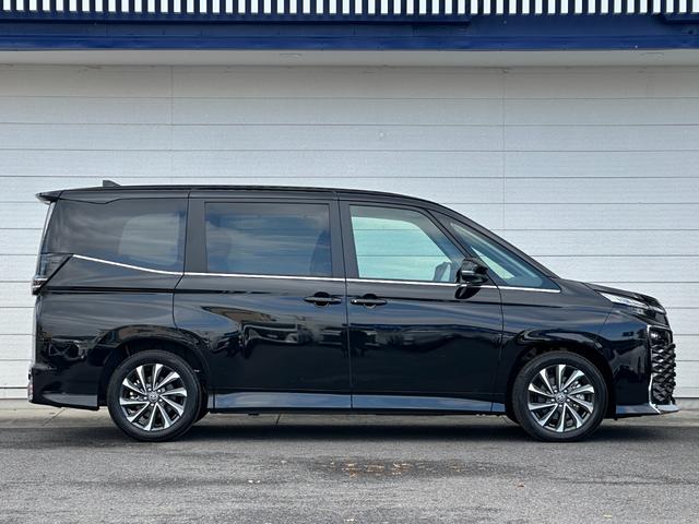 ヴォクシー ハイブリッドS-Z 10.5型コネクトナビ 三眼LEDヘッドランプ 両側電動スライドドア シートヒーター アクセサリーコンセント レーダークルーズコントロール CD/DVD ETC2.0 HDMI入力端子 純正17AW(9枚目)