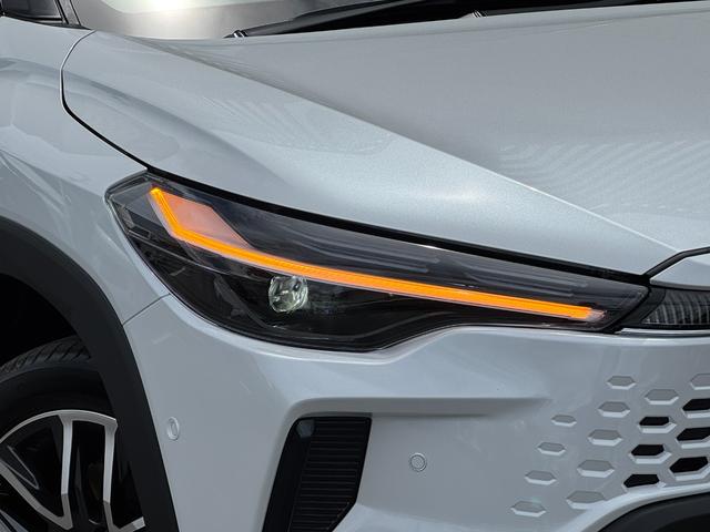 カローラクロス ハイブリッド Z モデリスタエアロ パノラマルーフ パノラミックビューモニター ブラインドスポットモニター アダプティブハイビーム ステアリングヒーター ナノイー シートヒーター&クーラー AC1500W 純正18AW(20枚目)