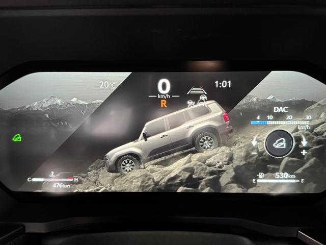 ランドクルーザー２５０ ＺＸファーストエディション　ブラウン内装　丸目ヘッドランプ　１２．３型ＪＢＬコネクトナビ　シートヒーター＆ベンチレーション　デジタルミラー　ヘッドアップディスプレイ　電動格納サードシート　置くだけ充電　ドラレコ前後　純正１８ＡＷ（55枚目）