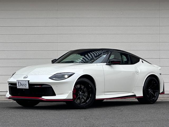 フェアレディZ ニスモ 9インチニッサンコネクトナビ 9速AT パドルシフト バックカメラ BOSEサウンドシステム 空気圧警報システム NISMO専用RECAROシート・サスペンション・レッドキャリパー・Rays製19AW(10枚目)