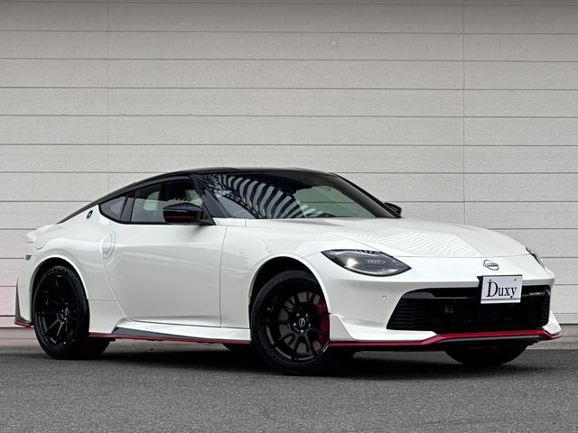 フェアレディZ ニスモ 9インチニッサンコネクトナビ 9速AT パドルシフト バックカメラ BOSEサウンドシステム 空気圧警報システム NISMO専用RECAROシート・サスペンション・レッドキャリパー・Rays製19AW(11枚目)