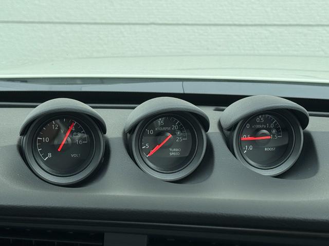 フェアレディZ ニスモ 9インチニッサンコネクトナビ 9速AT パドルシフト バックカメラ BOSEサウンドシステム 空気圧警報システム NISMO専用RECAROシート・サスペンション・レッドキャリパー・Rays製19AW(41枚目)