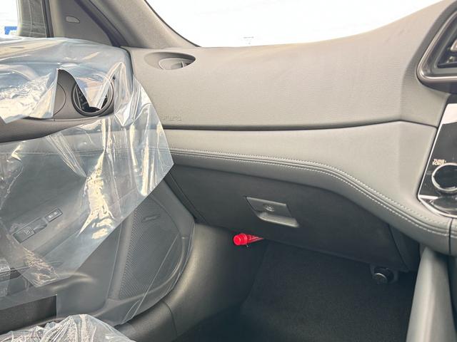 フェアレディZ ニスモ 9インチニッサンコネクトナビ 9速AT パドルシフト バックカメラ BOSEサウンドシステム 空気圧警報システム NISMO専用RECAROシート・サスペンション・レッドキャリパー・Rays製19AW(60枚目)