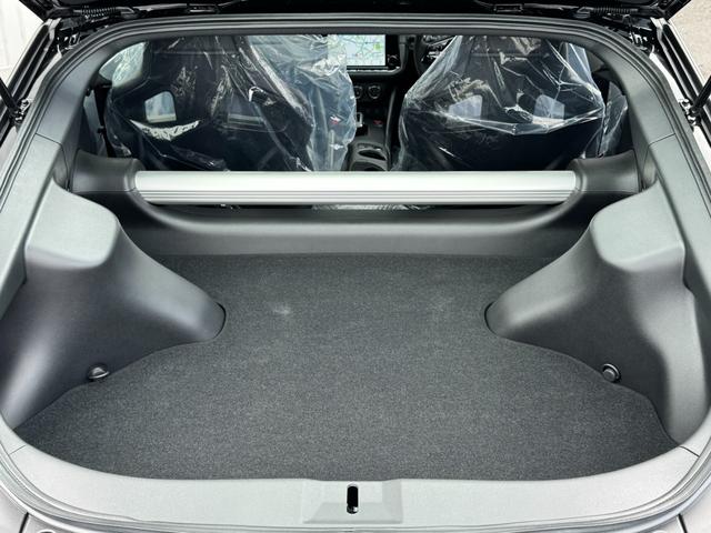 フェアレディZ ニスモ 9インチニッサンコネクトナビ 9速AT パドルシフト バックカメラ BOSEサウンドシステム 空気圧警報システム NISMO専用RECAROシート・サスペンション・レッドキャリパー・Rays製19AW(73枚目)