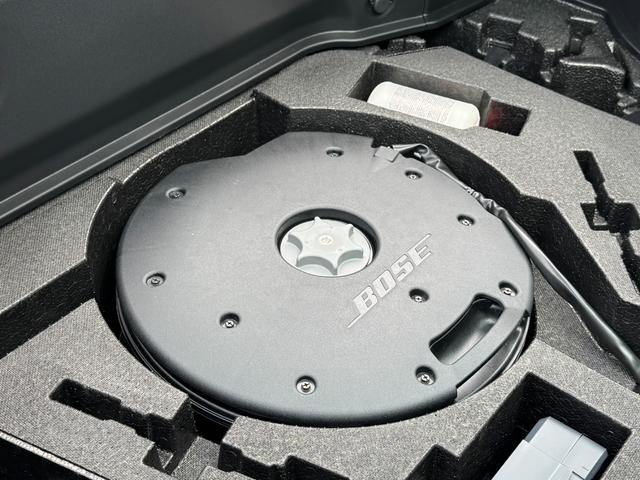 フェアレディZ ニスモ 9インチニッサンコネクトナビ 9速AT パドルシフト バックカメラ BOSEサウンドシステム 空気圧警報システム NISMO専用RECAROシート・サスペンション・レッドキャリパー・Rays製19AW(75枚目)