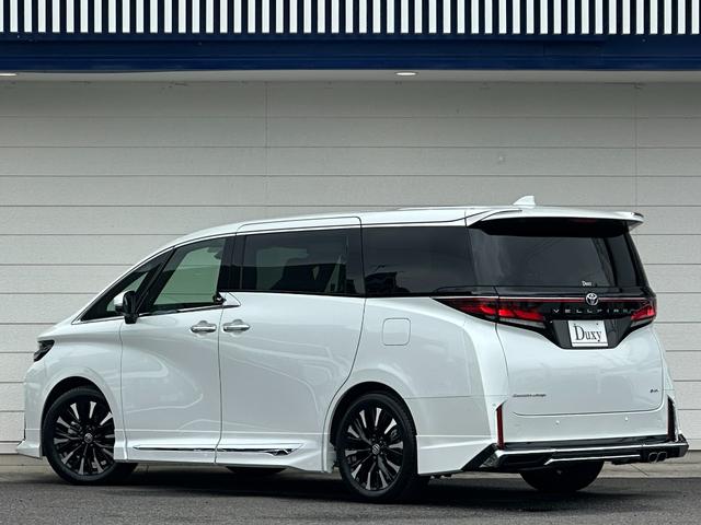 ヴェルファイアハイブリッド エグゼクティブラウンジ 黒本革 モデリスタエアロ オプション19インチアルミホイール JBLプレミアサウンドシステム+リヤエンターテイメント デジタルミラー 左右独立ムーンルーフ 14型コネクトナビ ヘッドアップディスプレイ(12枚目)