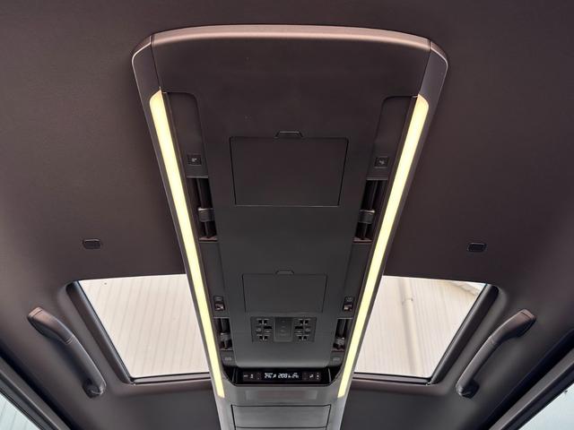 ヴェルファイアハイブリッド エグゼクティブラウンジ 黒本革 モデリスタエアロ オプション19インチアルミホイール JBLプレミアサウンドシステム+リヤエンターテイメント デジタルミラー 左右独立ムーンルーフ 14型コネクトナビ ヘッドアップディスプレイ(75枚目)