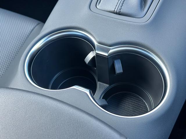 ハリアーハイブリッド Z レザーパッケージ・ナイトシェード 特別仕様車 PHEV仕様グリル モデリスタエアロ 12.3型JBLコネクトナビ 調光パノラマルーフ アクセサリーコンセント デジタルインナーミラー シートヒーター&クーラー シートメモリ 純正19AW(57枚目)