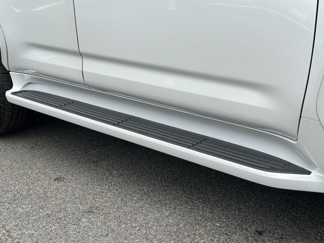 ランドクルーザー ZX 本革ブラック内装 モデリスタエアロ 12.3インチJBLコネクトナビ リヤエンターテイメント クールBOX ブラックルーフレール シートヒーター&ベンチレーション アクセサリーコンセント 純正20AW(22枚目)