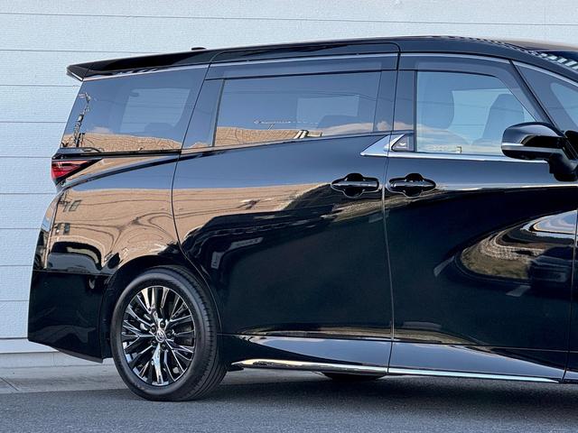 ヴェルファイアハイブリッド Z プレミア 黒本革 14型コネクトナビ 左右独立ムーンルーフ デジタルインナーミラー ユニバーサルステップ ヘッドアップディスプレイ トヨタチームメイト アドバンストドライブ&パーク AC1500W 純正19AW(12枚目)