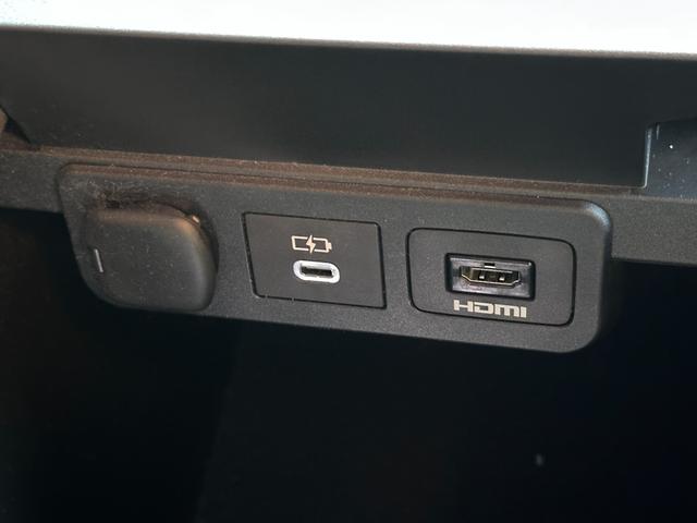 ヴェルファイアハイブリッド Z プレミア 黒本革 14型コネクトナビ 左右独立ムーンルーフ デジタルインナーミラー ユニバーサルステップ ヘッドアップディスプレイ トヨタチームメイト アドバンストドライブ&パーク AC1500W 純正19AW(63枚目)